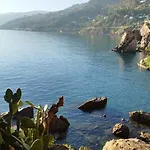 Kalura Con 2 Spiagge Private & Vista Mare Чефалу