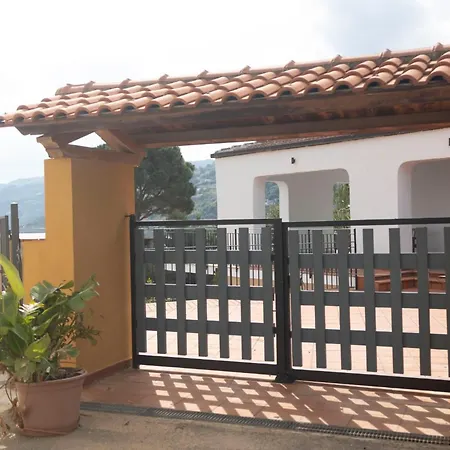 Villa Kalura Sea View *