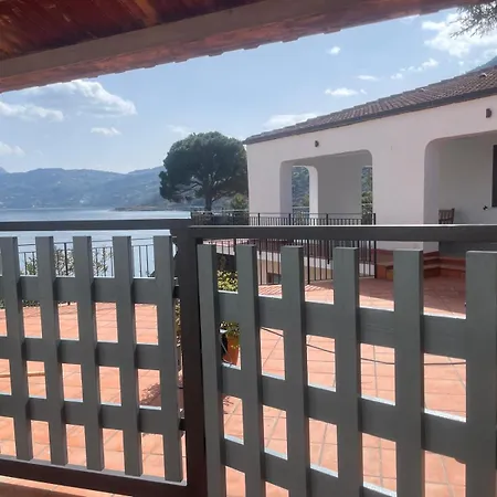 Kalura Sea View Villa *