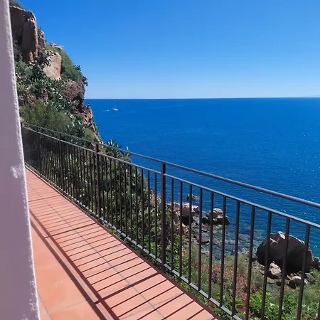 Kalura Sea View *